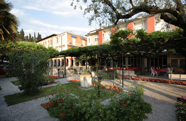 il giardino sul lago